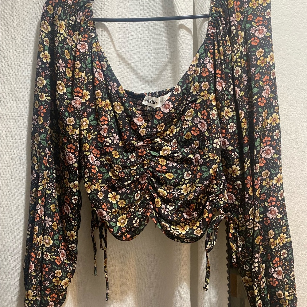 Floral Ruched Women's boho cropped blouse